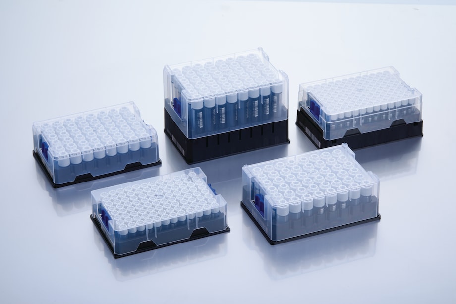 Eppendorf CryoStorage Vial with SafeCode: Different volumes Eppendorf CryoStorage Vial racks for storing samples at cold temperatures like -80°C in the ULT freezer